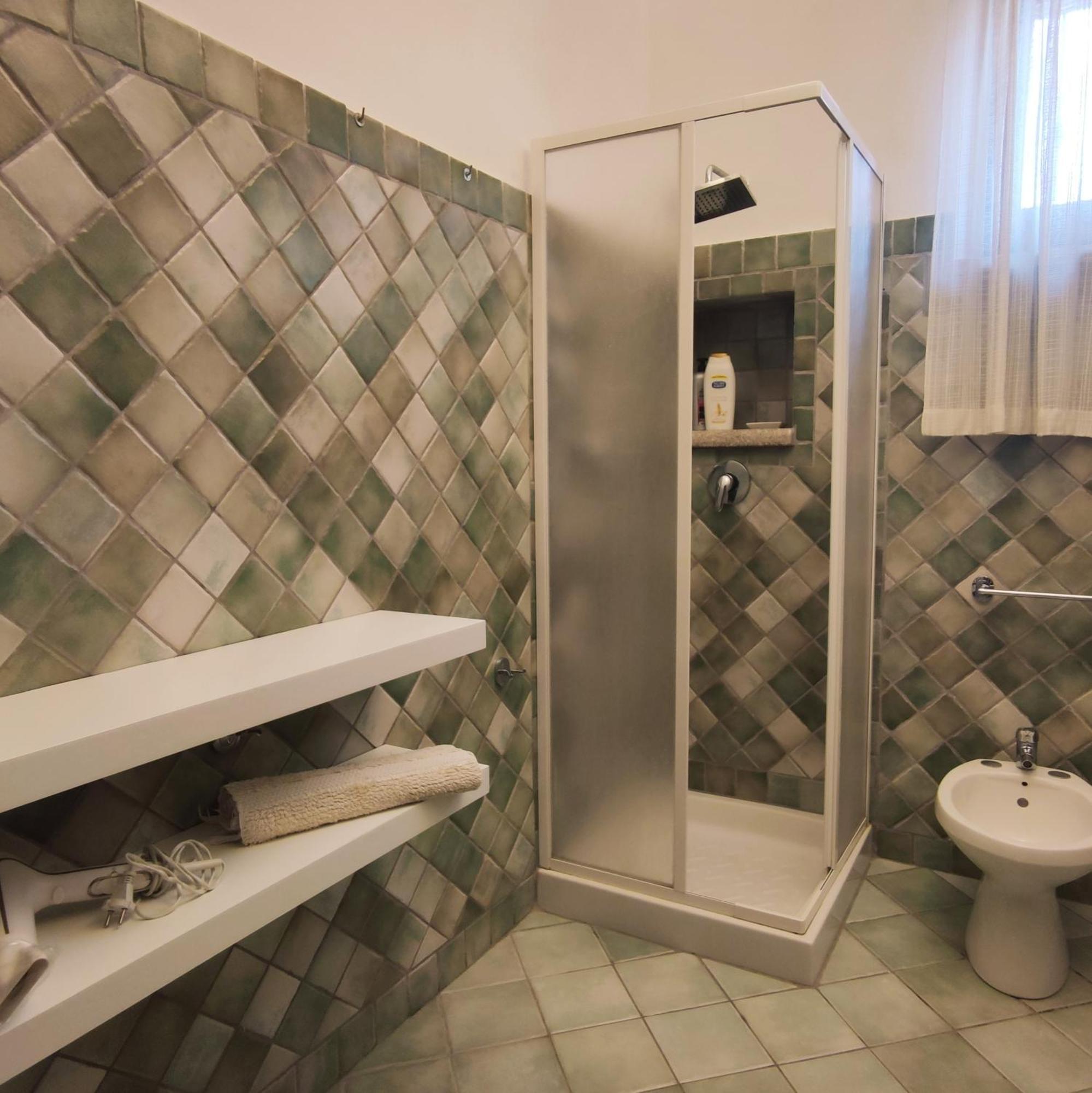 Hotel Mama Babylon à Olbia Extérieur photo