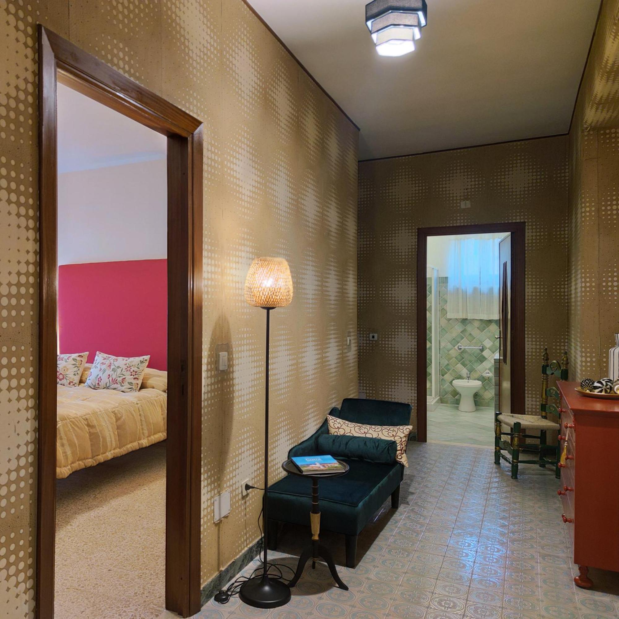 Hotel Mama Babylon à Olbia Extérieur photo